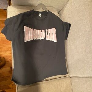 Missing Link XLGray and pink dog days Crewneck Tee